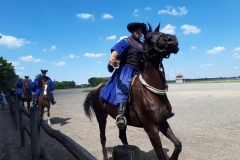 37078110_1405863286224909_5088104453987368960_n