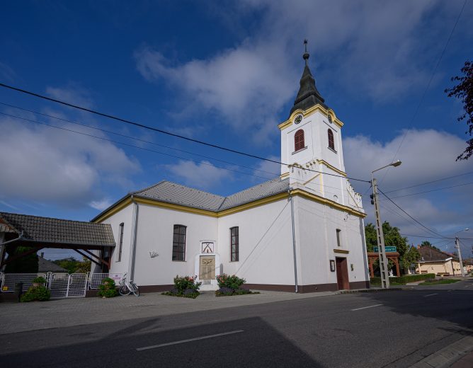 Dunaszentbenedeki Református Templom
